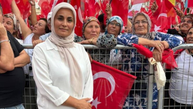 CHP Aksu Kadın Kolları Başkanı Menzil Çakmak görevinden istifa etti