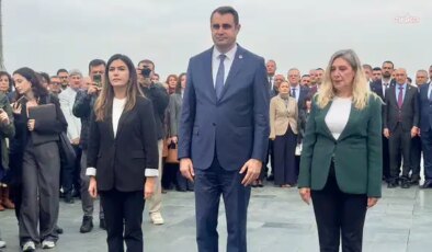 CHP İzmir’de mazbata töreni: Çağatay Güç ve yönetimi görevine başladı