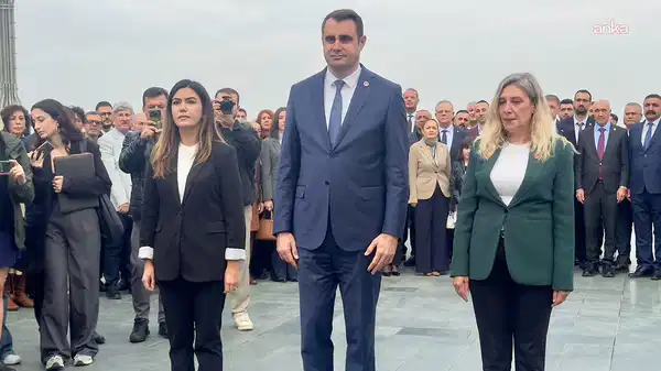 CHP İzmir’de mazbata töreni: Çağatay Güç ve yönetimi görevine başladı