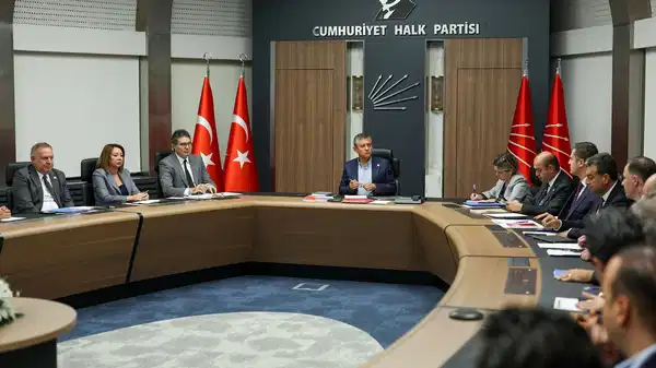 CHP MYK, ‘casusluk’ soruşturması gündemiyle toplandı: ‘Veremeyecek hiçbir hesabımız yok, kendimizden eminiz’