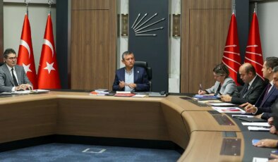 CHP MYK toplandı: Özgür Özel’den ‘Kılıçdaroğlu’ talimatı