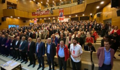 CHP Rize 39. Olağan İl Kongresi’nde mevcut başkan Saltuk Deniz yeniden seçildi