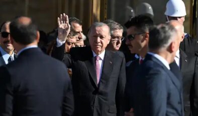 CHP’den, Anıtkabir’deki ‘Erdoğan’ sloganlarına sert tepki: ‘Milli değerlere saygısızlık devam ediyor’