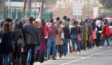 CHP’li Aşkın Genç: ‘İşçinin hakkı İşsizlik Sigortası Fonu’nda işverene gidiyor’