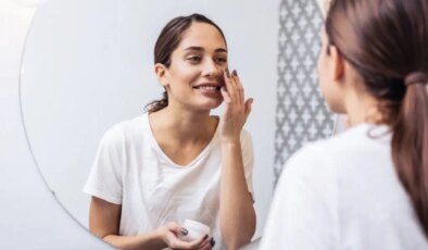 Cildinize gece boyunca ışıltı katın: Slugging tekniği ve mucizevi faydaları