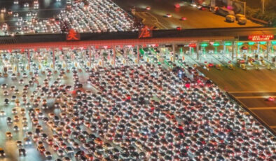 Çin’de 8 günlük tatilde rekor seyahat yoğunluğu