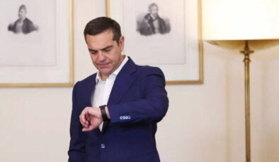 Çipras istifa etti, Atina siyaseti karıştı: Yunanistan’da sol yeniden doğuyor mu?