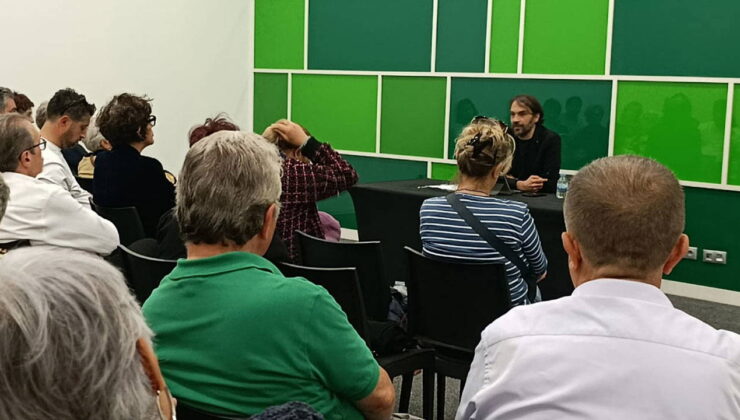 Cumhuriyet okurları Bahriye Üçok’u, laikliğin özgürlük şiarıyla andı