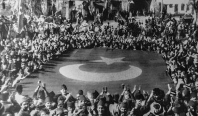 Cumhuriyet yolunda…