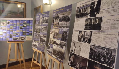 Cumhuriyet’in Müziğe Yolculuğu: ‘Mavilim’den Yunus Emre Oratoryosu’na’ Sergisi Pembe Köşk’te Açıldı