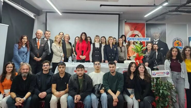 ‘Cumhuriyetin Öncü Kadınları’ panelde anıldı