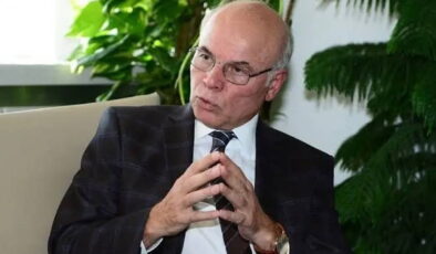 Cumhuriyet’le dayanışmaya çağrı… Eski Kültür Bakanı ve eski CHP milletvekili Ercan Karakaş: ‘Cumhuriyet Gazetesi’ne sahip çıkmak, demokrasiyi yaşatmak demektir’