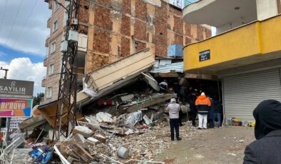 Depremde 23 kişiye mezar olmuştu… Kasaplar Apartmanı davasında tutuklu sanık bulunmuyor: ‘3 yıldır adalet bekliyoruz!’