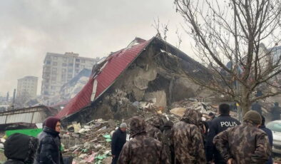 Depremde 84 kişinin hayatını kaybettiği Hünkar Apartmanı davasında sanıkların tutuklanma talebi bir kez daha reddedildi