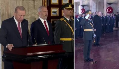 Devlet erkanı 29 Ekim’de Anıtkabir’deydi… Erdoğan ‘özel deftere’ yazdı: ‘Şahsımıza saldırılar artıyor’