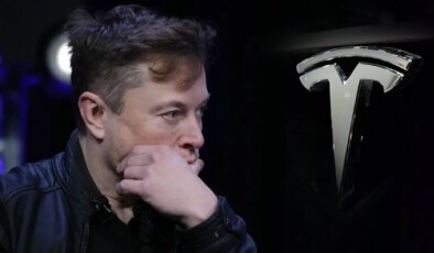 Elon Musk, 500 milyar dolarlık servete ulaşan ilk kişi oldu