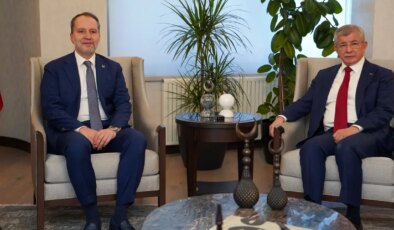 Erbakan’dan Davutoğlu’na ziyaret… Davutoğlu: Yeniden Refah Partisi’yle birlikte çalışma konusunda güçlü bir irademiz var