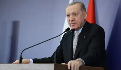 Erdoğan’dan kürsüde ‘fotoğraf’ yanıtı! ‘Yeni anayasa’ mesajı verdi, CHP’yi hedef aldı: ‘Maskeli linç korosu CHP’nin eseri!’