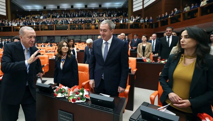Erdoğan’ı ayakta karşıladılar: DEM Parti’den o hamleye açıklama