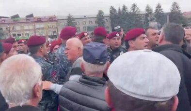 Ermenistan’da ikinci büyük kentin belediye başkanı gözaltına alındı