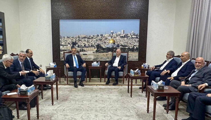 Fidan ve Kalın, Katar’da Hamas yetkilileriyle görüştü