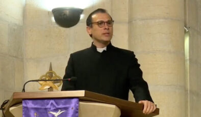 Filistinli papazdan Batı’ya: Kendiniz bizim yerimize koyun