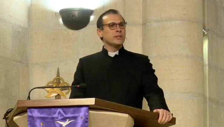 Filistinli papazdan Batı’ya: Kendiniz bizim yerimize koyun