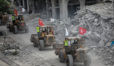 Gazze’de Türk konvoyu: Enkaz temizleme çalışmaları başladı