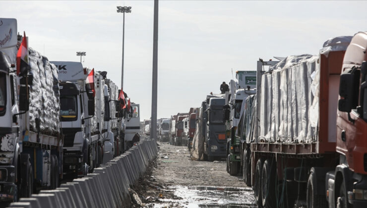 Gazze’ye eylül ayında 18 bin yardım tırında sadece 1824’ü girdi