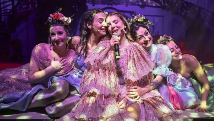 ‘Gurur ve Önyargı* (*gibi Bir Şey)’ oyunu 24 Ekim’de sahnelenecek