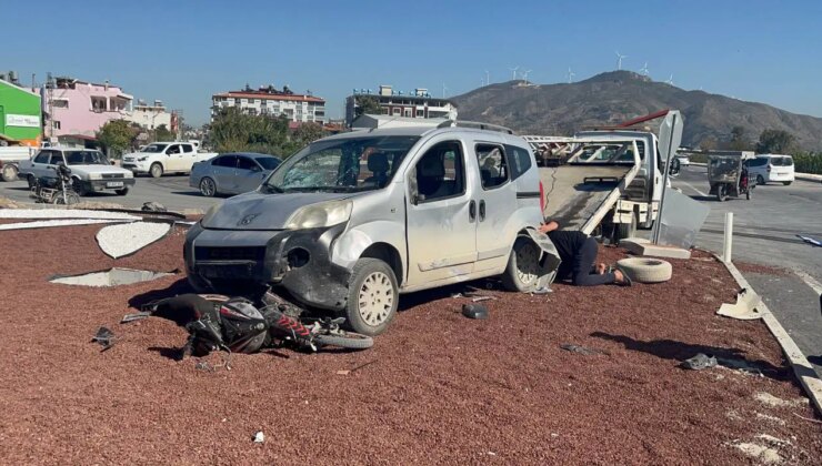Hatay’da hafif ticari araç, iki motosiklete çarptı: Çok sayıda yaralı var!