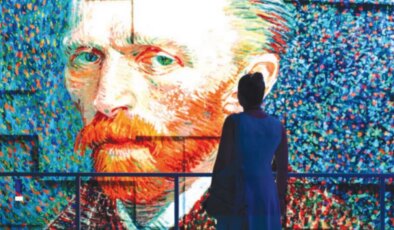 İBB’nin Dijital Deneyim Merkezi’nde açılan Van Gogh sergisi bir ayda 55 bin kişiyi ağırladı: Işığın peşinde…