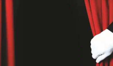 İki müdür, kadın tiyatro oyuncusunu alıkoymaktan davalık oldu: Otel odasında zorla tuttular