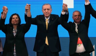 İktidar medyasından iddia: ‘Bugün 7 belediye başkanı AKP’ye katılacak’