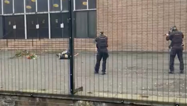 İngiltere’de bir sinagogun yakınlarında bıçaklı saldırı