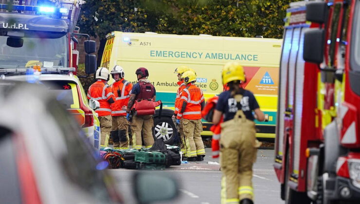 İngiltere’de sinagogda bıçaklı saldırı: Saldırgan vuruldu, yaralılar var