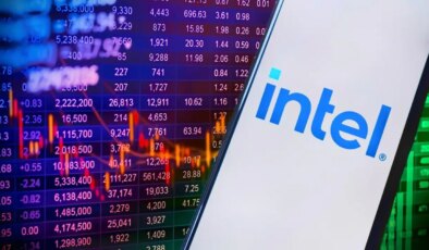 Intel’in geliri üçüncü çeyrekte arttı