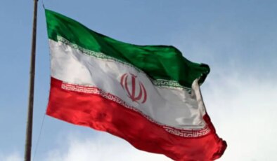 İran, para biriminden dört sıfırı atıyor