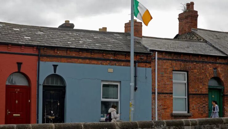 İrlanda sokaklarında gerilim: Göçmen karşıtı bayrak kampanyası yayılıyor