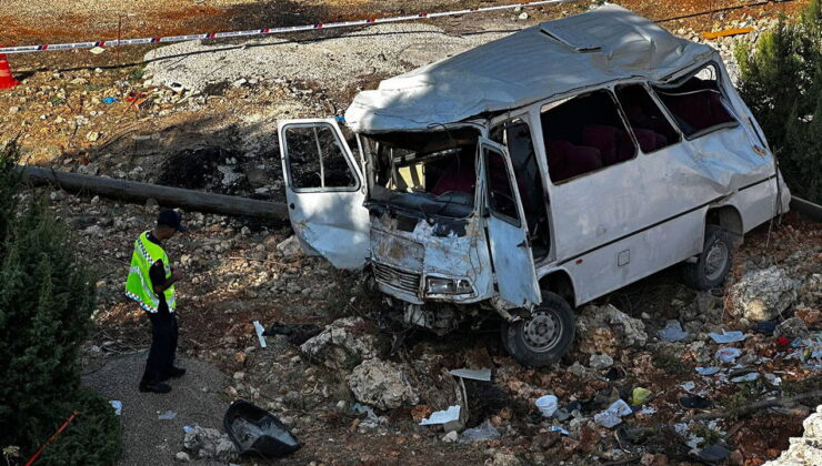 İşçileri taşıyan minibüs kaza yapmıştı: Ölü sayısı yükseldi
