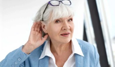 İşitme kaybı Alzheimer’i tetikliyor