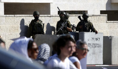 İsrail, Gazze’deki ‘sarı hat’ için ayırıcı sınırlar çizecek