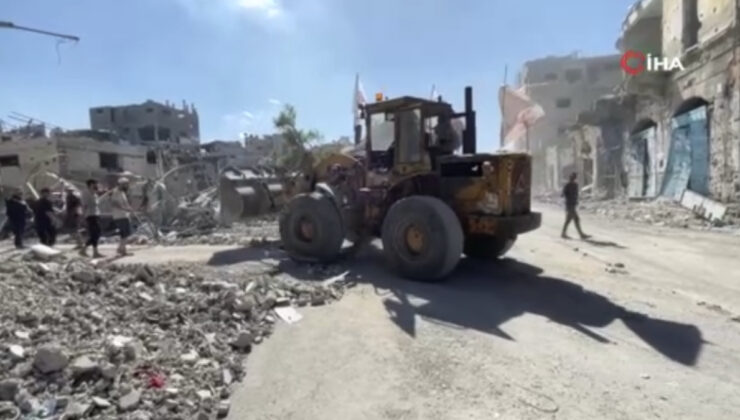 İsrail, Gazze’den çekiliyor: Enkaz kaldırma çalışmaları başladı