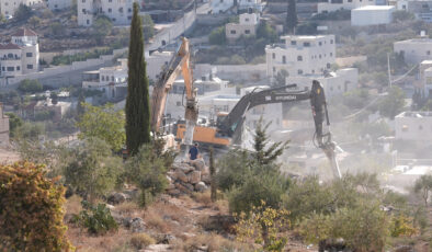 İsrail ordusu, Ramallah’ta yine Filistinlilerin evlerini yıktı