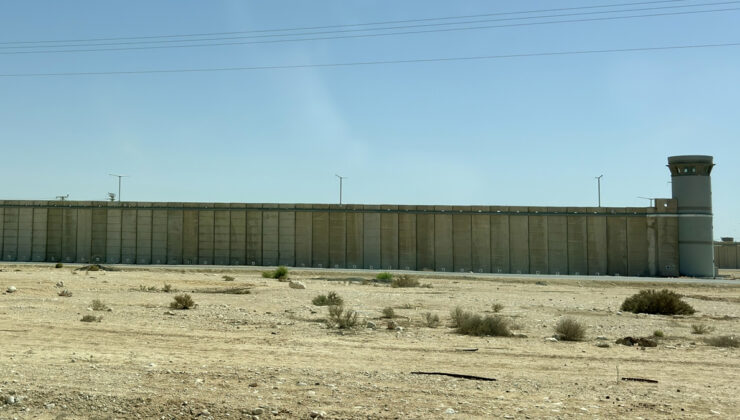 İsrail’in alıkoyduğu aktivistlerin tutulduğu hapishane görüntülendi