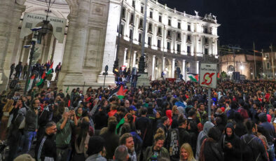 İsrail’in Sumud Filosu’na saldırısı dünyada protesto edildi