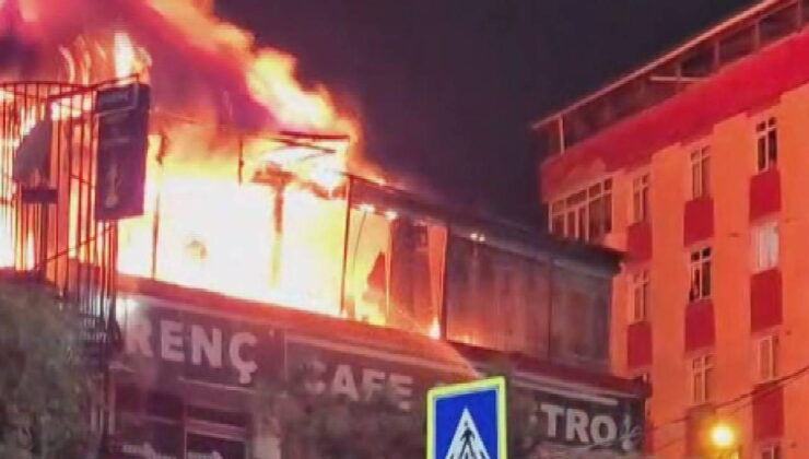 İstanbul’da bir kafe alevler içinde kaldı!