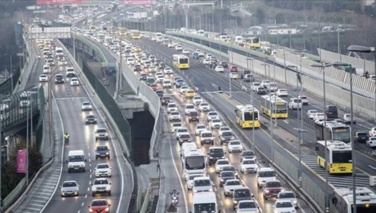 İstanbul’da trafik yoğunluğu… Yüzde 76’ya ulaştı