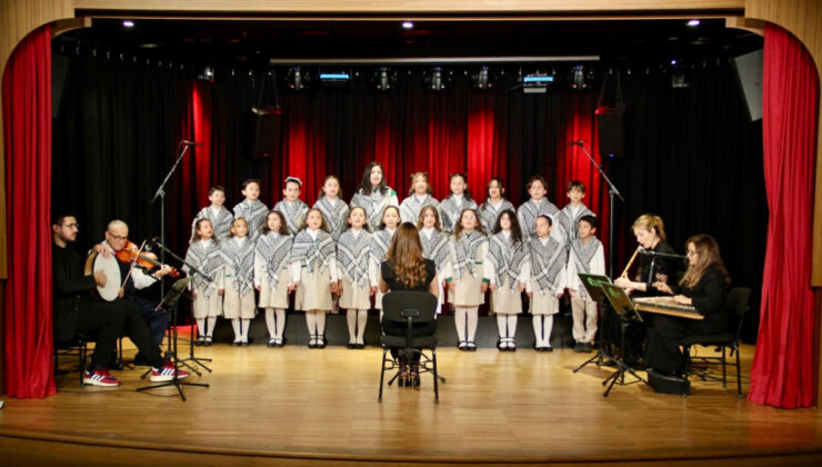 İstanbul’da Türk Müziği İlkokulunda çocuklar Gazze yararına konser düzenledi