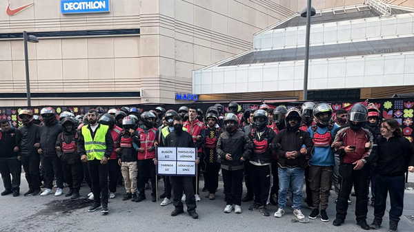 İstanbul’da Yemeksepeti kuryeleri hakları için ayaklandı